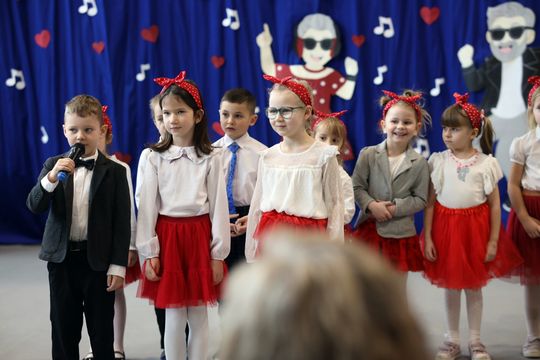 Dzień Babci i Dziadka w SP Leśniowice [GALERIA ZDJĘĆ] 