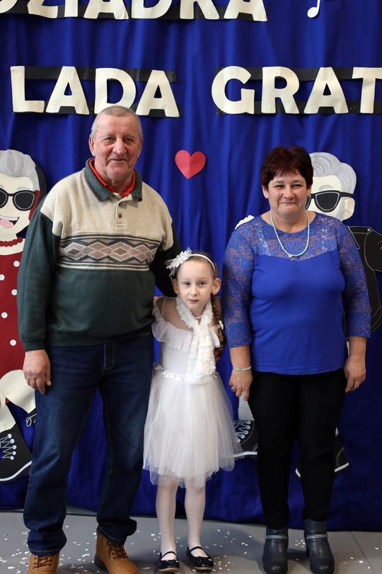 Dzień Babci i Dziadka w SP Leśniowice [GALERIA ZDJĘĆ] 