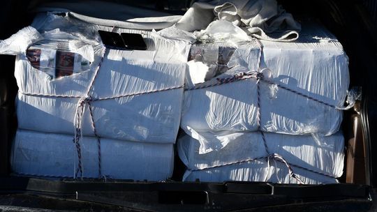 Przemycali papierosy w balonach. Zorganizowana grupa przestępcza rozbita