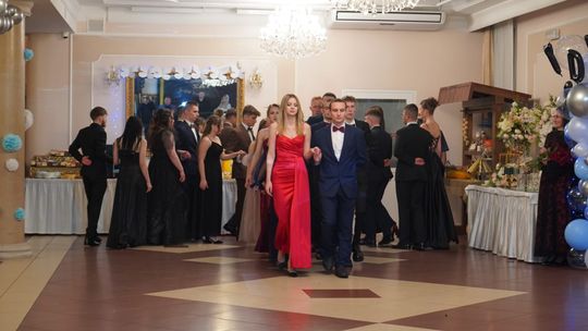 Poloneza czas zacząć! Studniówka ZSEiT im. ks. Stanisława Staszica w Chełmie 2026 [GALERIA ZDJĘĆ]