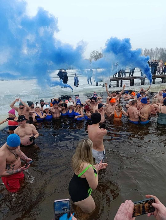 Krasnystaw. Pogoda sprzyja, więc morsy morsują! [GALERIA ZDJĘĆ] 