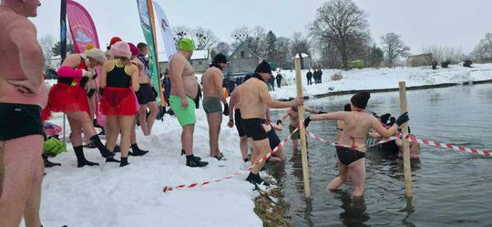 Krasnystaw. Pogoda sprzyja, więc morsy morsują! [GALERIA ZDJĘĆ] 