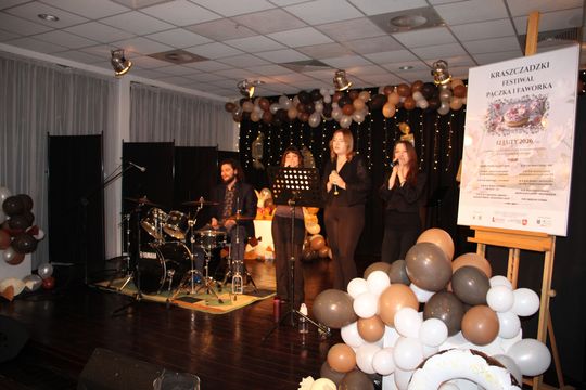 Gm. Krasnystaw. Kraszczadzki Festiwal "Pączka i Faworka" [GALERIA ZDJĘĆ] 