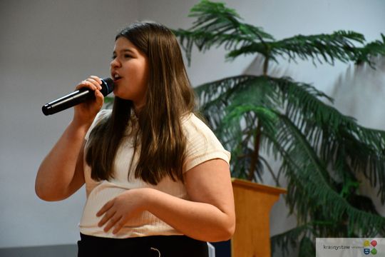 W Krasnymstawie uhonorowano uczniów, którzy wyróżnili się w nauce, sporcie i działalności artystycznej. W dniach 11 i 12 lutego w miejskich szkołach podstawowych odbyły się uroczystości wręczenia Stypendiów Dyrektora za pierwsze półrocze roku szkolnego 2025/2026.