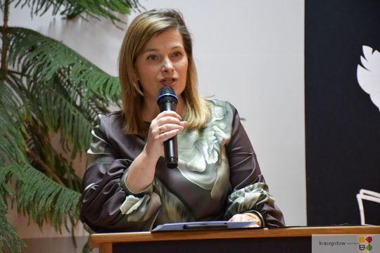 W Krasnymstawie uhonorowano uczniów, którzy wyróżnili się w nauce, sporcie i działalności artystycznej. W dniach 11 i 12 lutego w miejskich szkołach podstawowych odbyły się uroczystości wręczenia Stypendiów Dyrektora za pierwsze półrocze roku szkolnego 2025/2026.