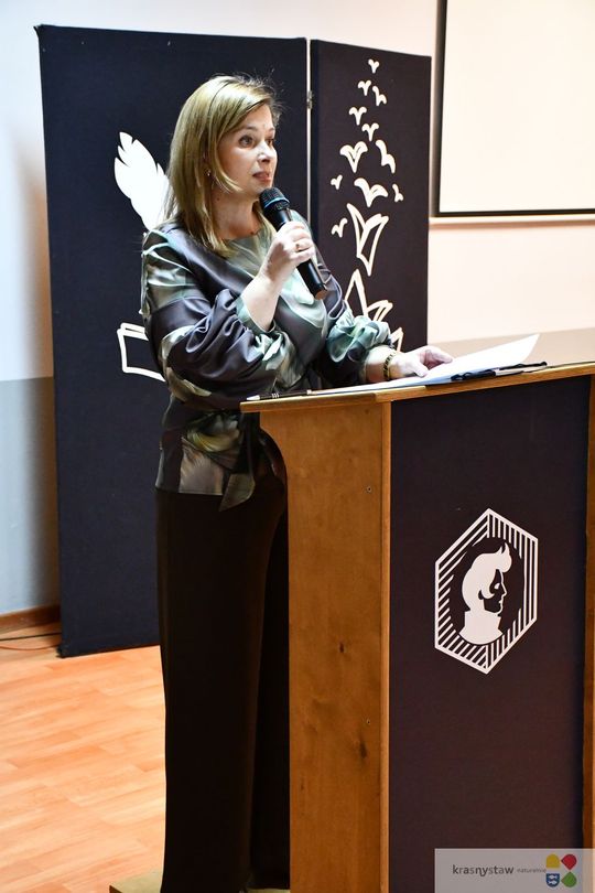 W Krasnymstawie uhonorowano uczniów, którzy wyróżnili się w nauce, sporcie i działalności artystycznej. W dniach 11 i 12 lutego w miejskich szkołach podstawowych odbyły się uroczystości wręczenia Stypendiów Dyrektora za pierwsze półrocze roku szkolnego 2025/2026.