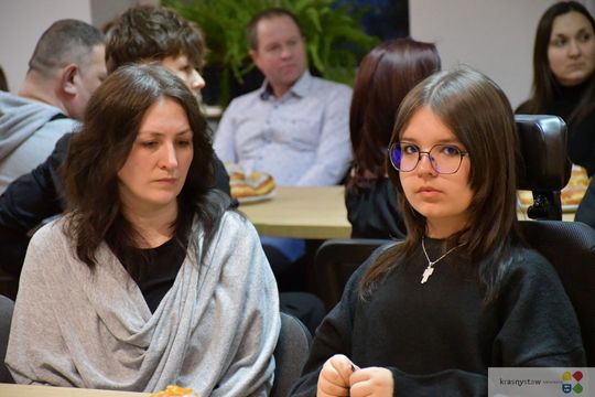 W Krasnymstawie uhonorowano uczniów, którzy wyróżnili się w nauce, sporcie i działalności artystycznej. W dniach 11 i 12 lutego w miejskich szkołach podstawowych odbyły się uroczystości wręczenia Stypendiów Dyrektora za pierwsze półrocze roku szkolnego 2025/2026.