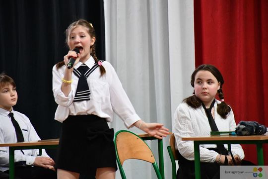 W Krasnymstawie uhonorowano uczniów, którzy wyróżnili się w nauce, sporcie i działalności artystycznej. W dniach 11 i 12 lutego w miejskich szkołach podstawowych odbyły się uroczystości wręczenia Stypendiów Dyrektora za pierwsze półrocze roku szkolnego 2025/2026.