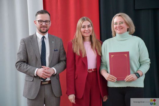 W Krasnymstawie uhonorowano uczniów, którzy wyróżnili się w nauce, sporcie i działalności artystycznej. W dniach 11 i 12 lutego w miejskich szkołach podstawowych odbyły się uroczystości wręczenia Stypendiów Dyrektora za pierwsze półrocze roku szkolnego 2025/2026.