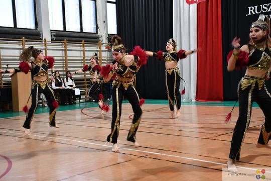 W Krasnymstawie uhonorowano uczniów, którzy wyróżnili się w nauce, sporcie i działalności artystycznej. W dniach 11 i 12 lutego w miejskich szkołach podstawowych odbyły się uroczystości wręczenia Stypendiów Dyrektora za pierwsze półrocze roku szkolnego 2025/2026.