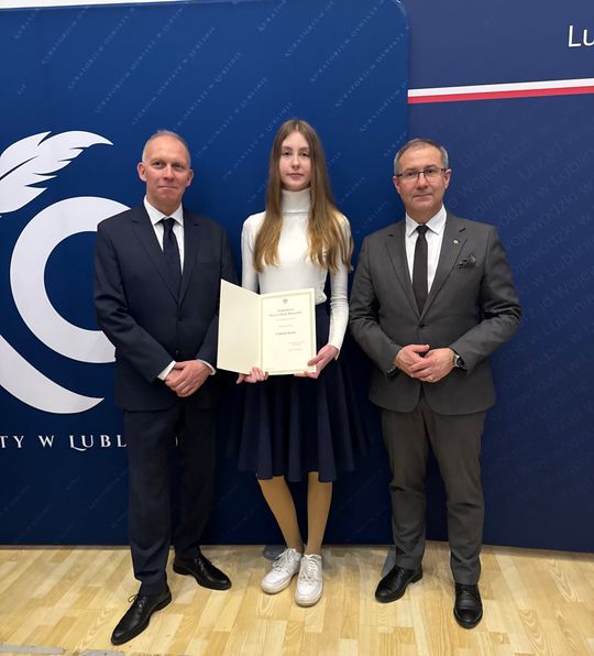 Najlepsi uczniowie powiatu krasnostawskiego z prestiżowymi stypendiami [GALERIA ZDJĘĆ] 