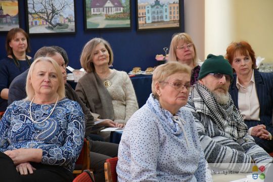 Krasnystaw. Sztuka zakorzeniona w regionie – spotkanie z Marią Świszcz [GALERIA ZDJĘĆ]