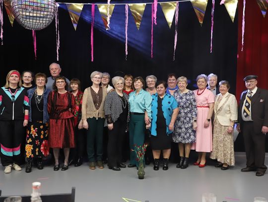 Gm. Hańsk. Tłusty czwartek w Klubie Seniora ,,Retro Disco" [GALERIA ZDJĘĆ]