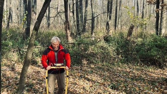 Kaplonosy Kolonia, gm. Wyryki. Grodzisko ukryte wśród bagien.