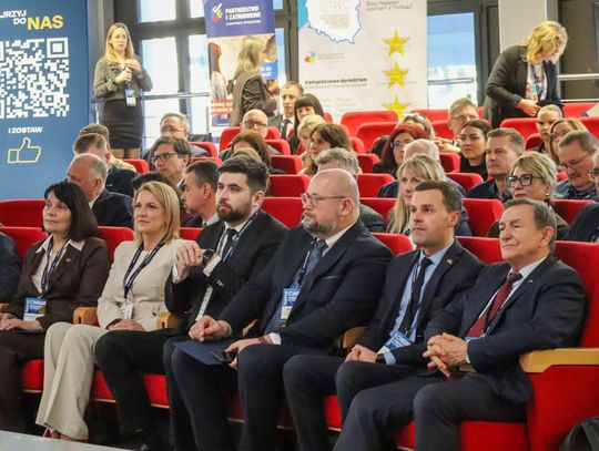 Chełm. Konferencja „Miasto – przestrzeń dla biznesu. Nowe możliwości polsko-ukraińskiej współpracy gospodarczej” [GALERIA ZDJĘĆ]