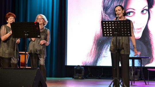 Koncert Grupy Wokalno-Artystycznej OKEJ w Krasnostawskim Domu Kultury [GALERIA ZDJĘĆ]