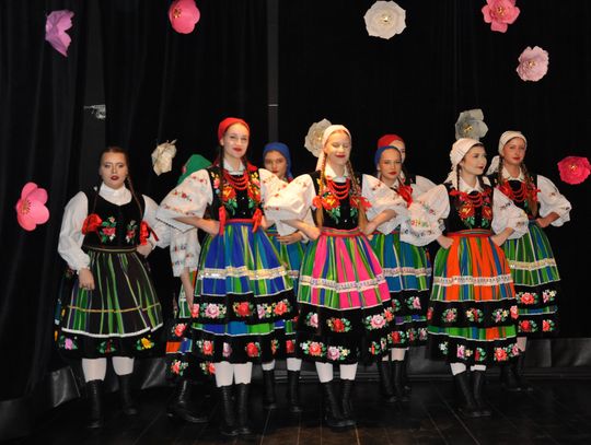 WŁODAWA. Roztańczony Dzień Kobiet w MDK [GALERIA ZDJĘĆ]