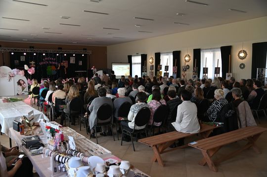 Gminny Dzień Kobiet w Kraśniczynie [GALERIA ZDJĘĆ] 