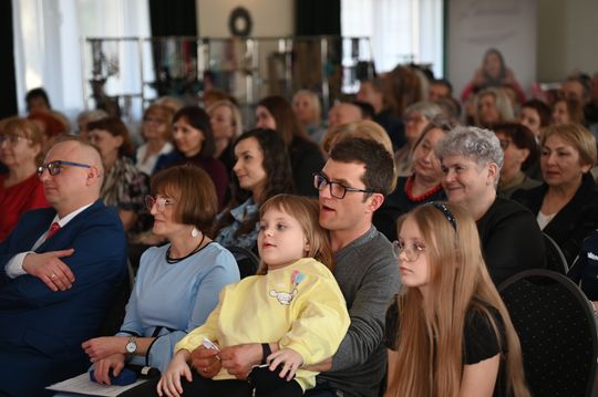 Gminny Dzień Kobiet w Kraśniczynie [GALERIA ZDJĘĆ] 
