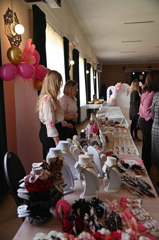 Gminny Dzień Kobiet w Kraśniczynie [GALERIA ZDJĘĆ] 