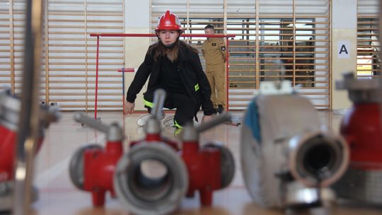 Pow. krasnostawski. Pierwsze Powiatowe Halowe Zawody MDP: 29 drużyn rywalizowało na torze przeszkód! [GALERIA ZDJĘĆ]