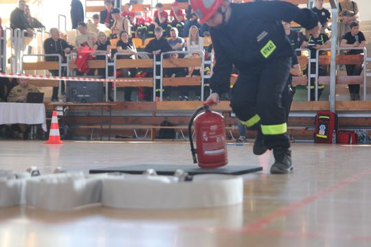 Pow. krasnostawski. Pierwsze Powiatowe Halowe Zawody MDP: 29 drużyn rywalizowało na torze przeszkód! [GALERIA ZDJĘĆ]