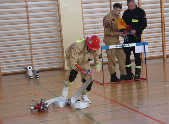 Pow. krasnostawski. Pierwsze Powiatowe Halowe Zawody MDP: 29 drużyn rywalizowało na torze przeszkód! [GALERIA ZDJĘĆ]