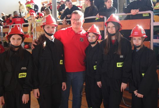 Pow. krasnostawski. Pierwsze Powiatowe Halowe Zawody MDP: 29 drużyn rywalizowało na torze przeszkód! [GALERIA ZDJĘĆ]