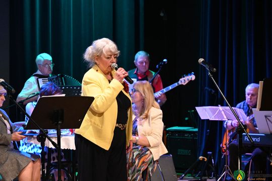 Krasnostawscy seniorzy znów zachwycili na scenie [GALERIA ZDJĘĆ] 