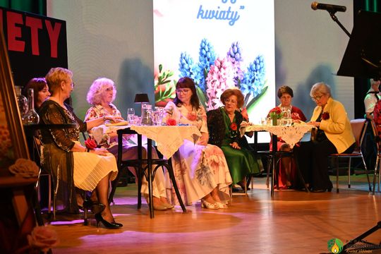 Krasnostawscy seniorzy znów zachwycili na scenie [GALERIA ZDJĘĆ] 