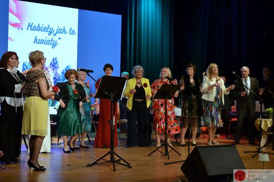 Krasnostawscy seniorzy znów zachwycili na scenie [GALERIA ZDJĘĆ] 