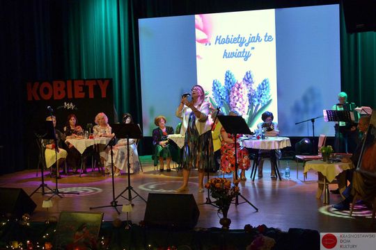 Krasnostawscy seniorzy znów zachwycili na scenie [GALERIA ZDJĘĆ] 