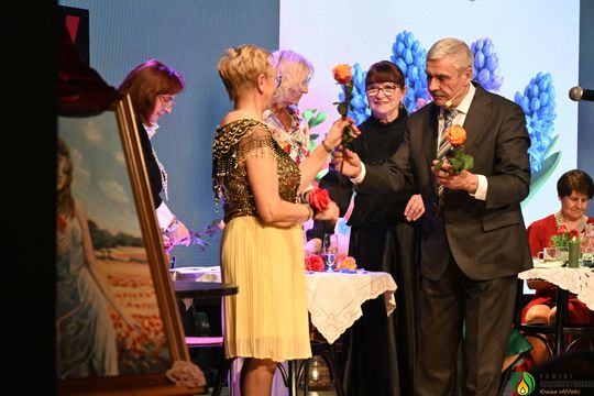 Krasnostawscy seniorzy znów zachwycili na scenie [GALERIA ZDJĘĆ] 