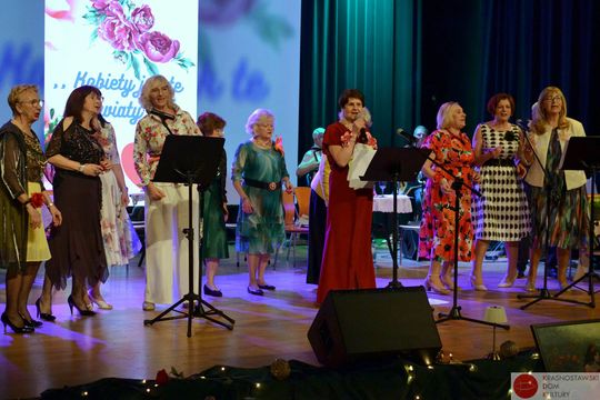Krasnostawscy seniorzy znów zachwycili na scenie [GALERIA ZDJĘĆ] 