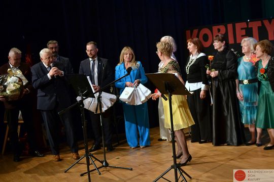 Krasnostawscy seniorzy znów zachwycili na scenie [GALERIA ZDJĘĆ] 