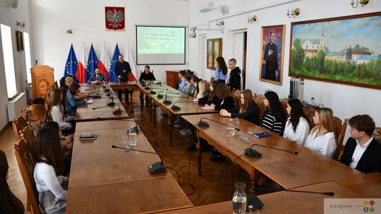 Młodzieżowa Rada Miasta o hejcie w sieci i opiece nad zwierzętami [GALERIA ZDJĘĆ] 