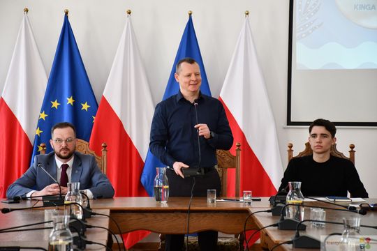 Młodzieżowa Rada Miasta o hejcie w sieci i opiece nad zwierzętami [GALERIA ZDJĘĆ] 