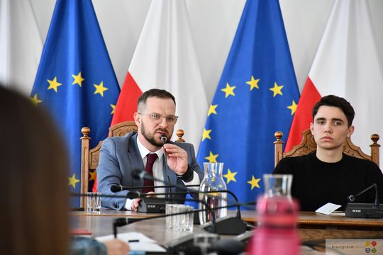 Młodzieżowa Rada Miasta o hejcie w sieci i opiece nad zwierzętami [GALERIA ZDJĘĆ] 