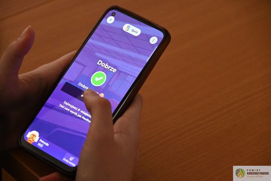 Pow. krasnostawski. Młodzież mówi o presji internetu. Spotkanie z laureatką Olimpiady Zdrowia PCK [GALERIA ZDJĘĆ]