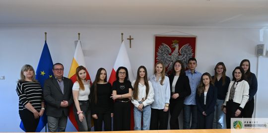 Pow. krasnostawski. Młodzież mówi o presji internetu. Spotkanie z laureatką Olimpiady Zdrowia PCK [GALERIA ZDJĘĆ]