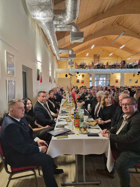 Gm. Izbica. Medale dla mieszkanek aktywnie wspierających gminę [GALERIA ZDJĘĆ]