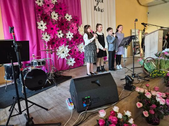 Gm. Izbica. Medale dla mieszkanek aktywnie wspierających gminę [GALERIA ZDJĘĆ]