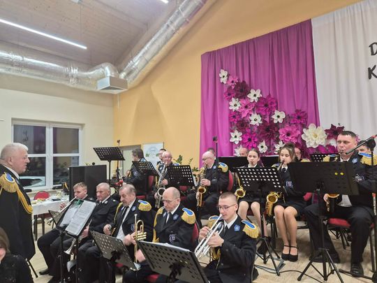 Gm. Izbica. Medale dla mieszkanek aktywnie wspierających gminę [GALERIA ZDJĘĆ]