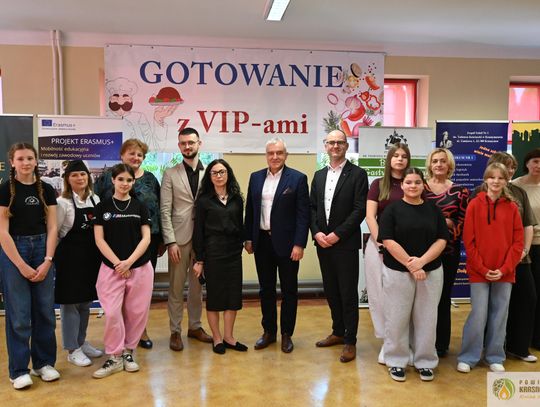 Krasnystaw. „Gotowanie z VIP-ami”. Kulinarna rywalizacja [GALERIA ZDJĘĆ]