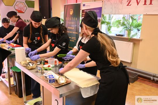 Krasnystaw. „Gotowanie z VIP-ami”. Kulinarna rywalizacja [GALERIA ZDJĘĆ]