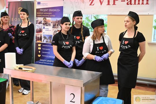 Krasnystaw. „Gotowanie z VIP-ami”. Kulinarna rywalizacja [GALERIA ZDJĘĆ]