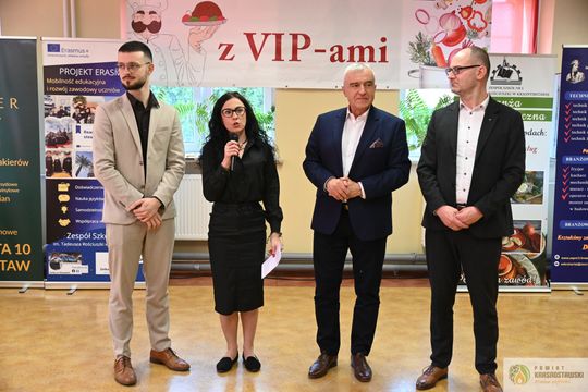 Krasnystaw. „Gotowanie z VIP-ami”. Kulinarna rywalizacja [GALERIA ZDJĘĆ]