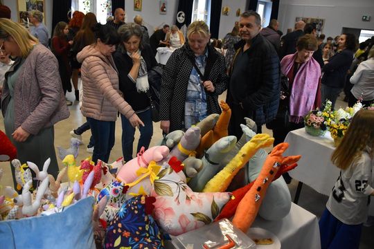 Kiermasz Wielkanocny w Fajsławicach przyciągnął tłumy [GALERIA ZDJĘĆ] 