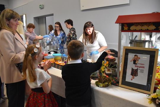 Kiermasz Wielkanocny w Fajsławicach przyciągnął tłumy [GALERIA ZDJĘĆ] 