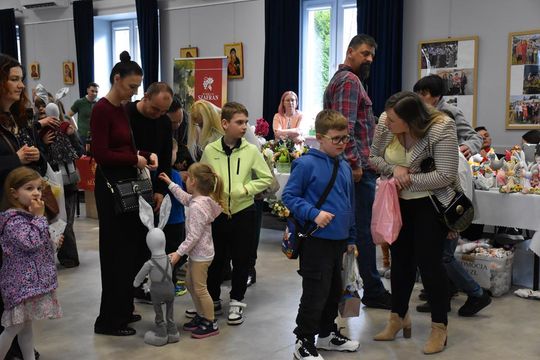 Kiermasz Wielkanocny w Fajsławicach przyciągnął tłumy [GALERIA ZDJĘĆ] 